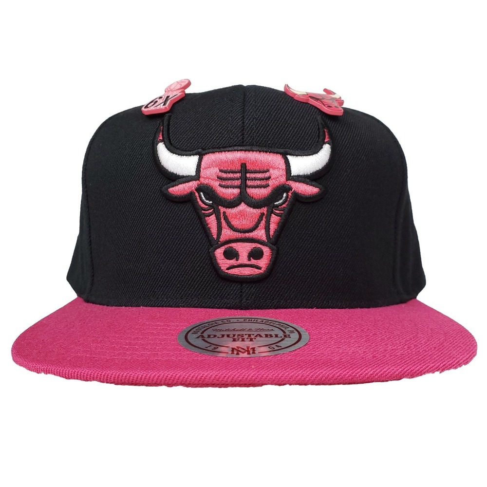 Chicago Bulls Mitchell & Ness NBA Snapback Hat Cap 3D Logo Lapel Pins Black New